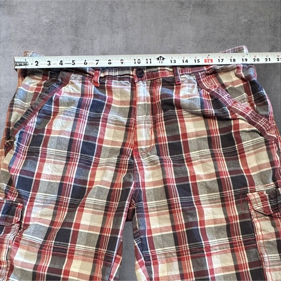 Broken Threads Mens Plaid Cargo Shorts Size 36 Red Blue Cotton Casual - Picture 3 of 6